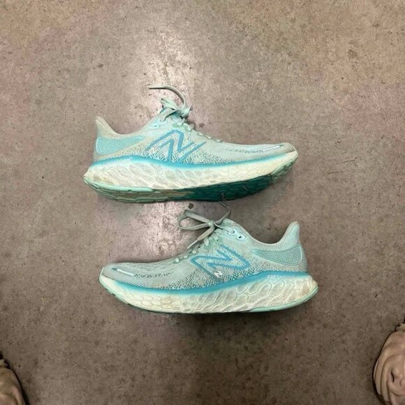 New Balance Wmns Fresh Foam 1080v12 Bright Cyan W108012b Size 9.5 women used - Picture 1 of 7